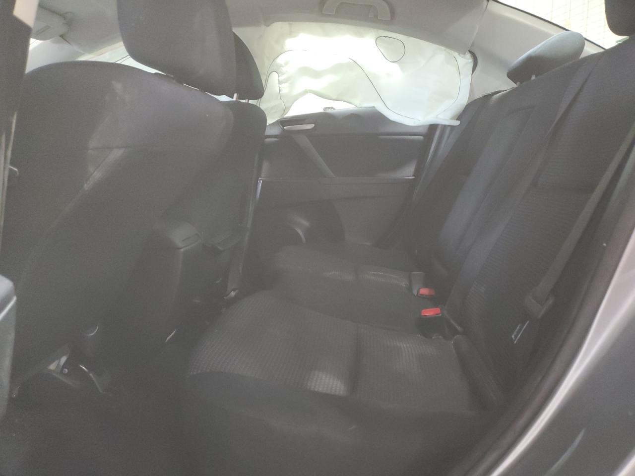 2012 Mazda 3 - Image 10