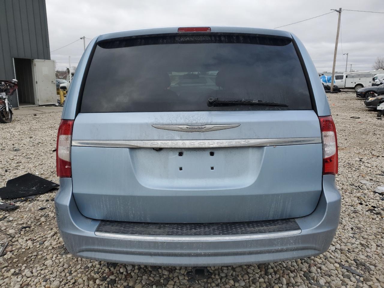 2013 Chrysler Town & Country - Image 6