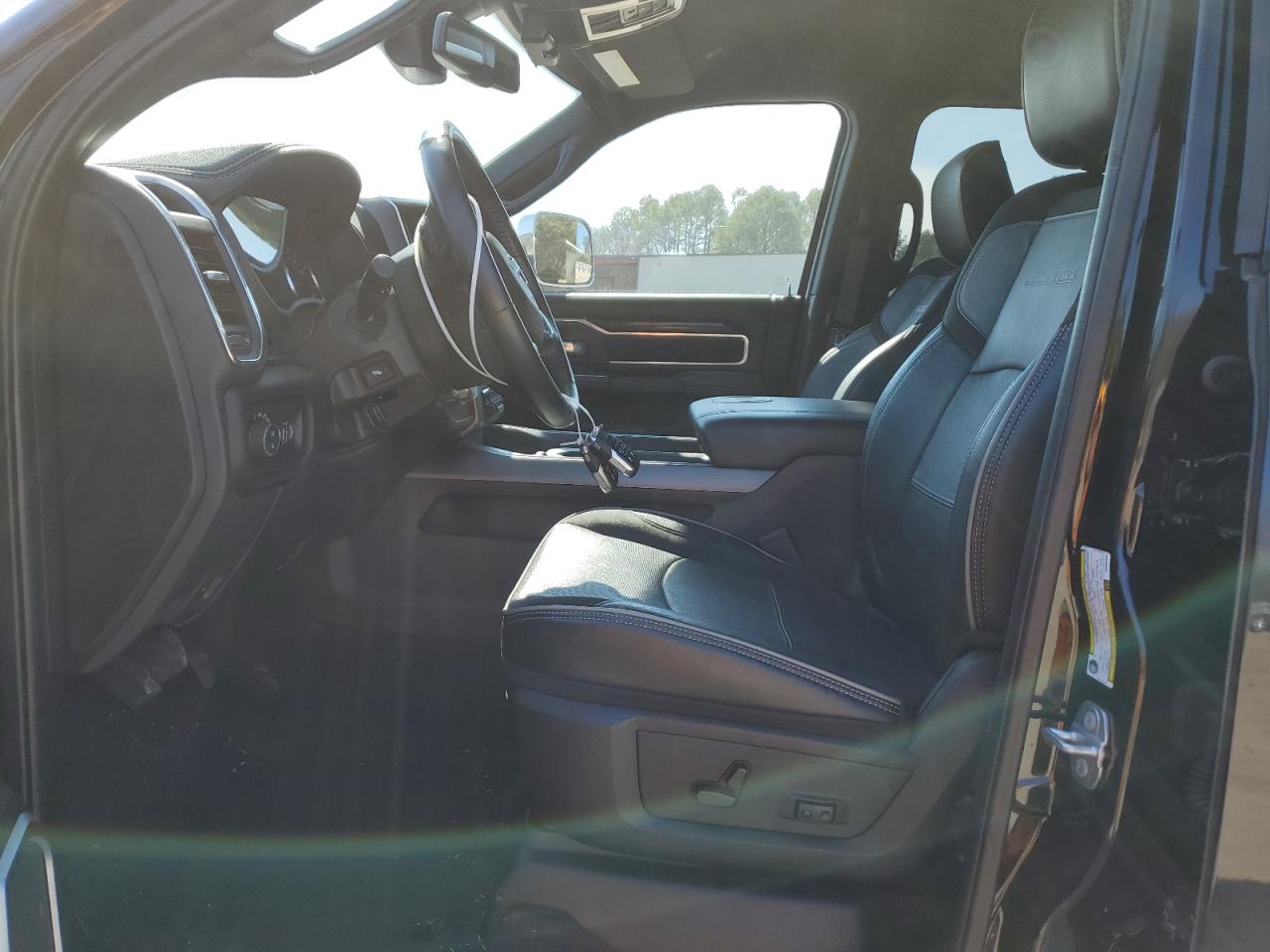 2022 RAM 2500 - Image 7