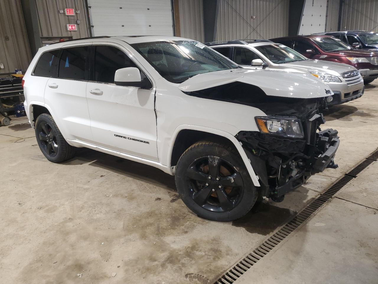 2015 Jeep Grand Cherokee - Image 4