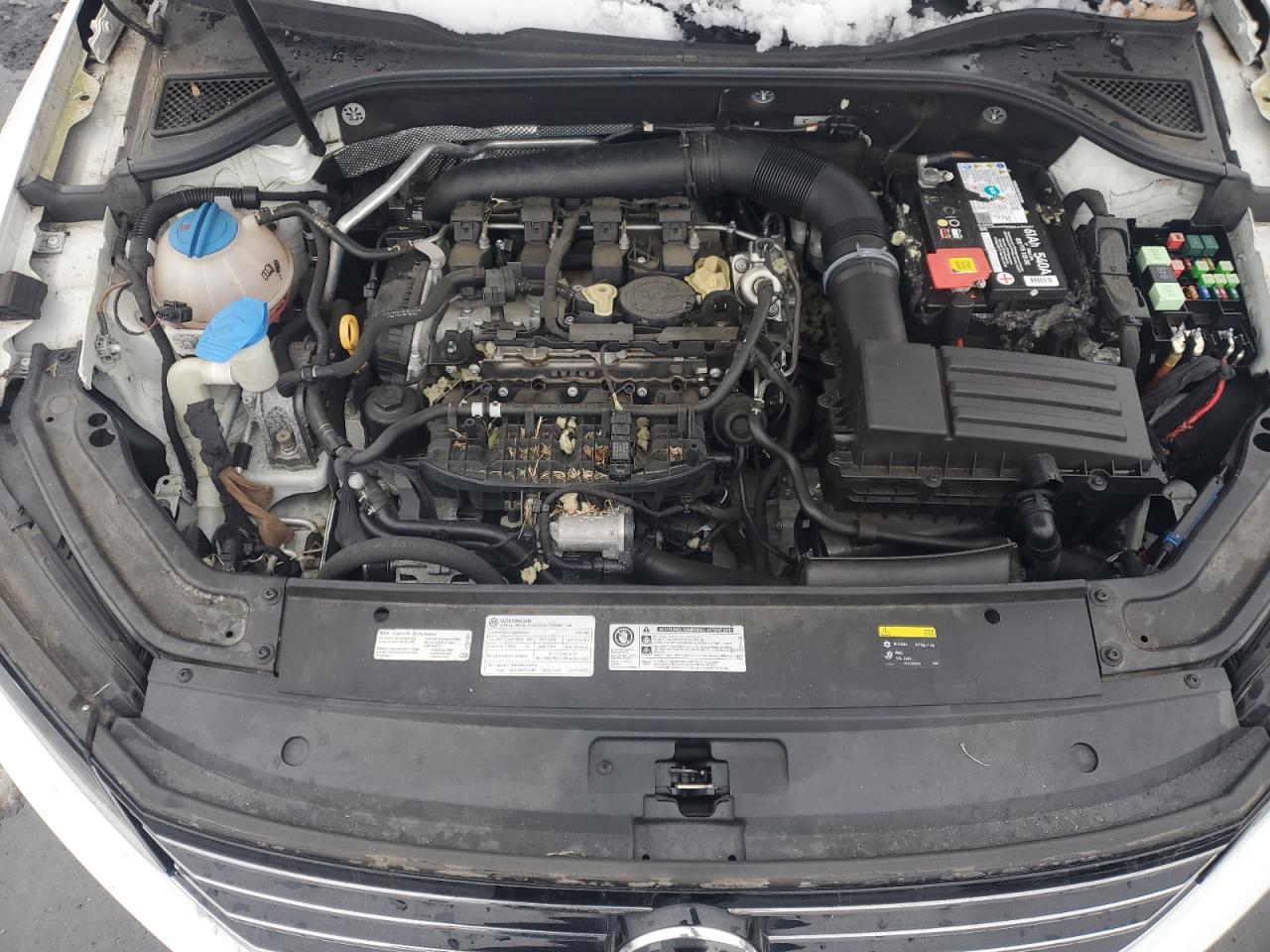 2017 Volkswagen Passat - Image 11
