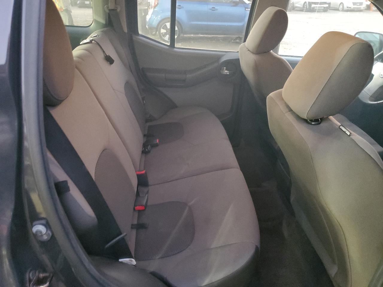 2013 Nissan XTerra - Image 11