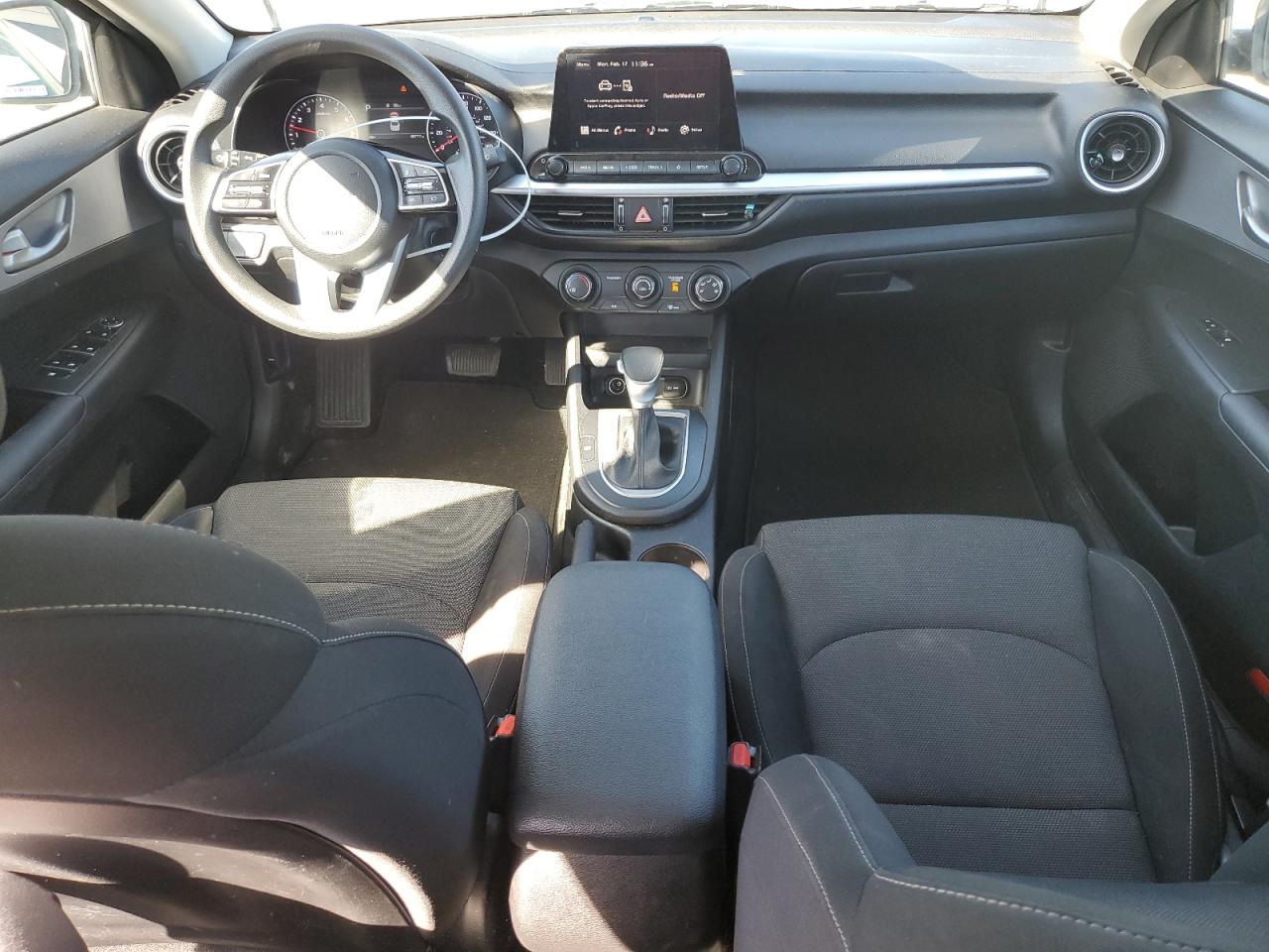 2023 Kia Forte - Image 8