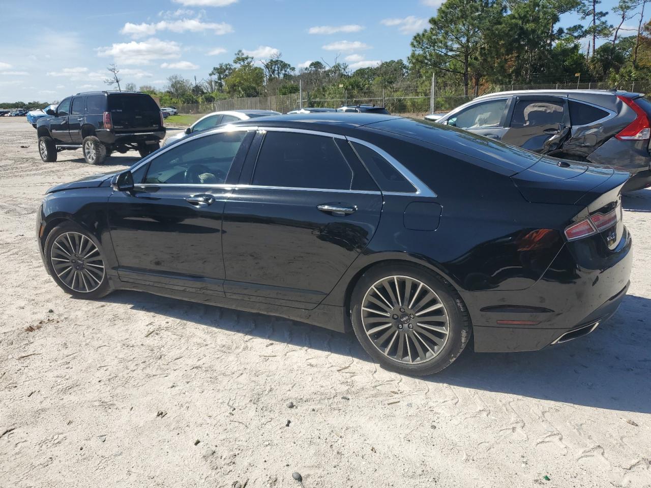 2016 Lincoln MKZ - Image 2