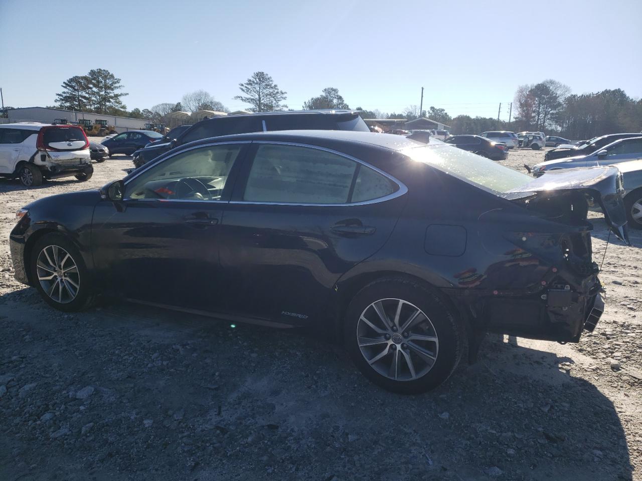 2017 Lexus ES - Image 2