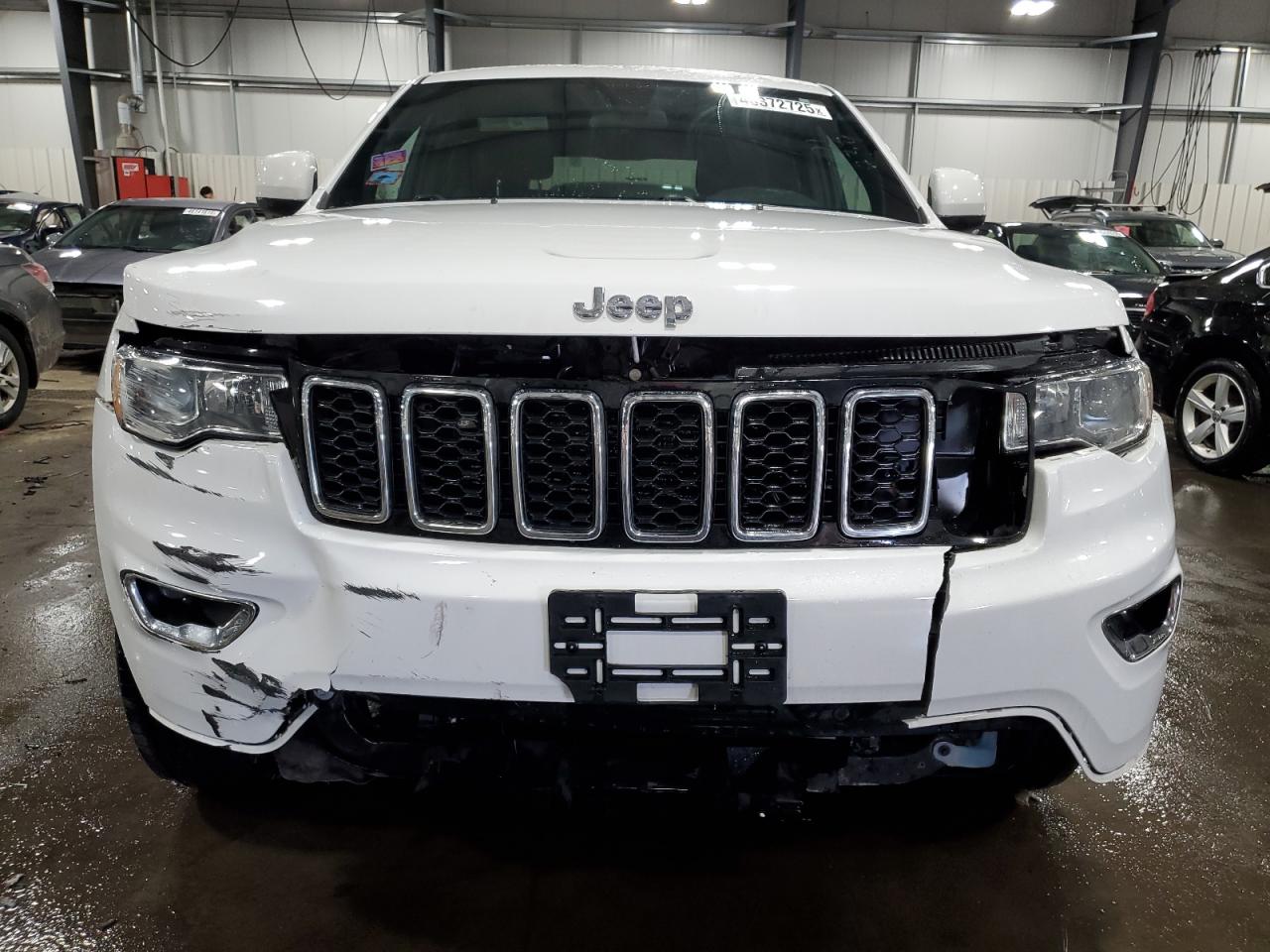 2018 Jeep Grand Cherokee - Image 5