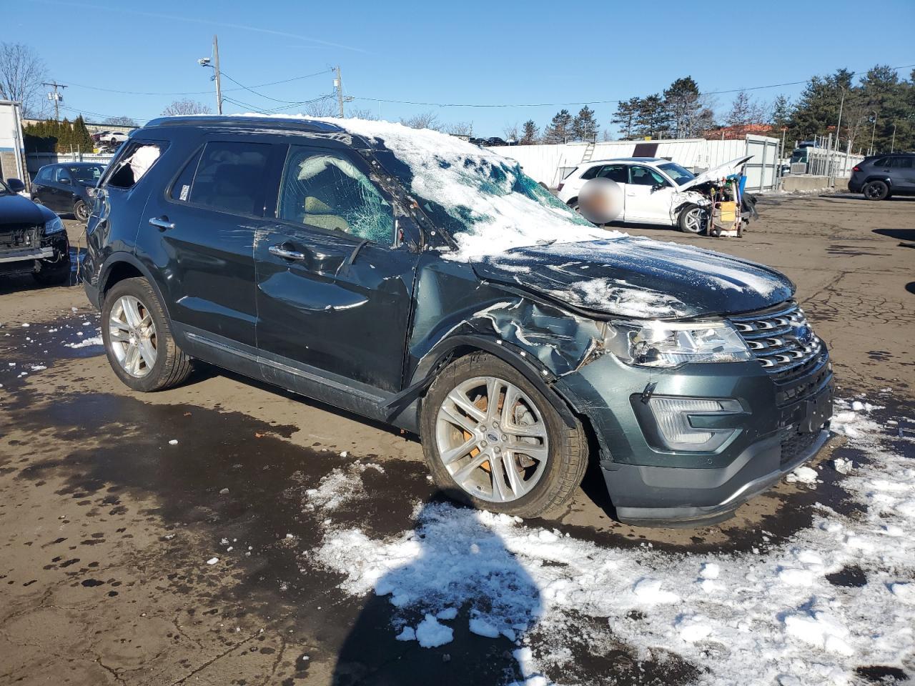 2016 Ford Explorer - Image 4