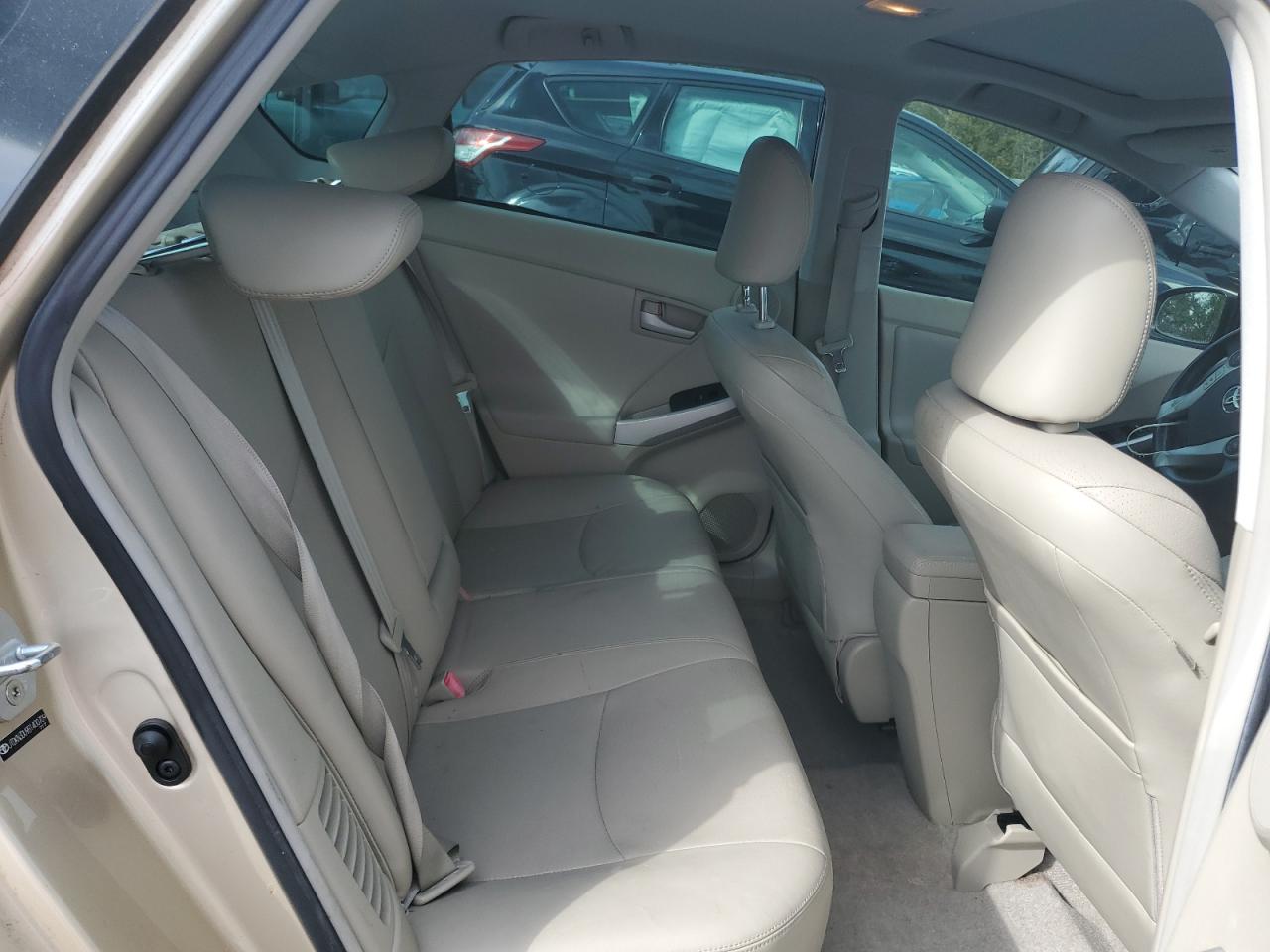 2011 Toyota Prius - Image 10