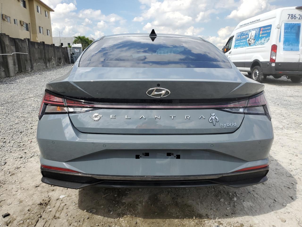 2022 Hyundai Elantra - Image 6