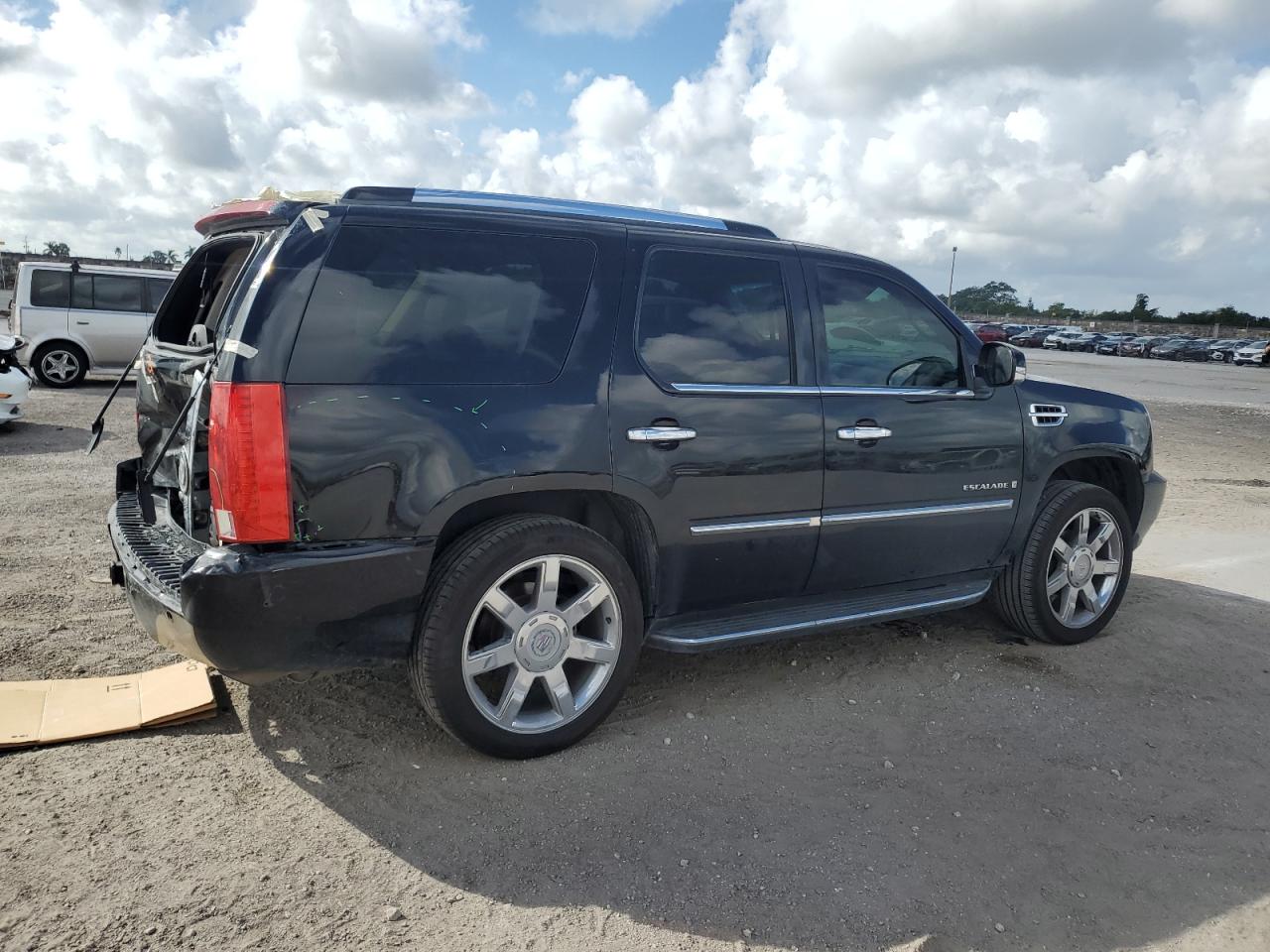 2007 Cadillac Escalade - Image 3