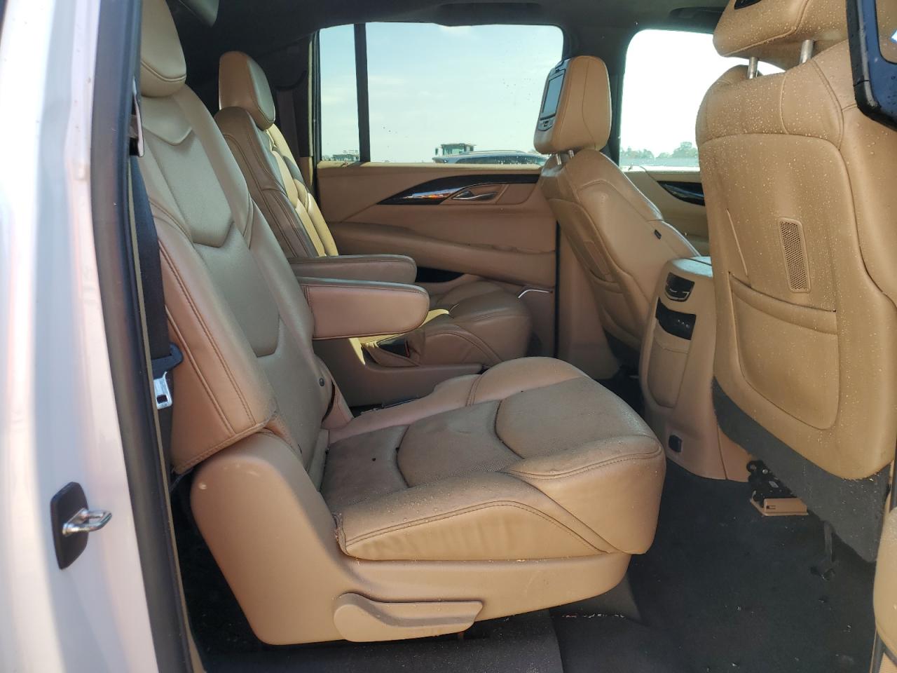 2019 Cadillac Escalade - Image 11