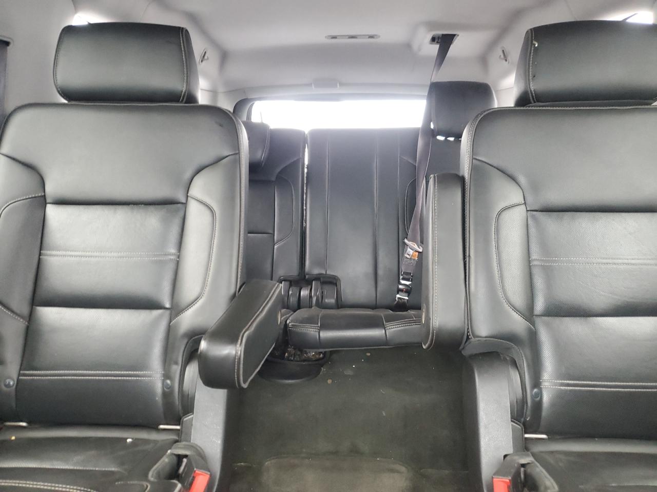2015 GMC Yukon - Image 10