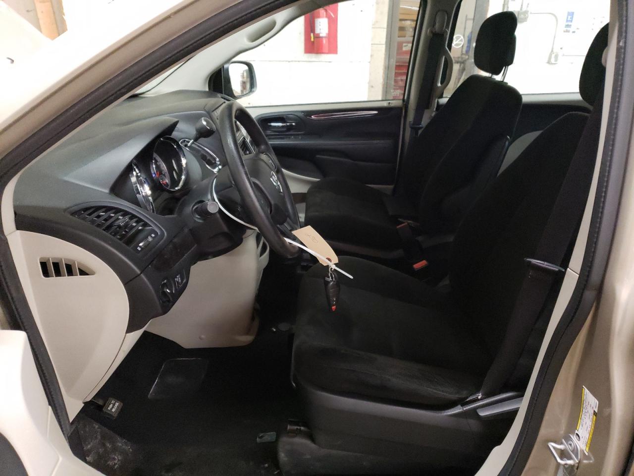 2015 Dodge Caravan - Image 7