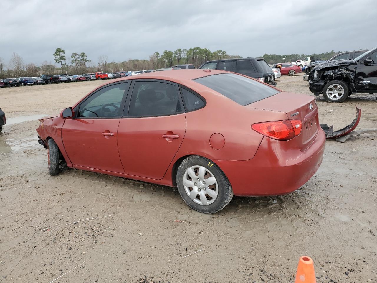 2009 Hyundai Elantra - Image 2