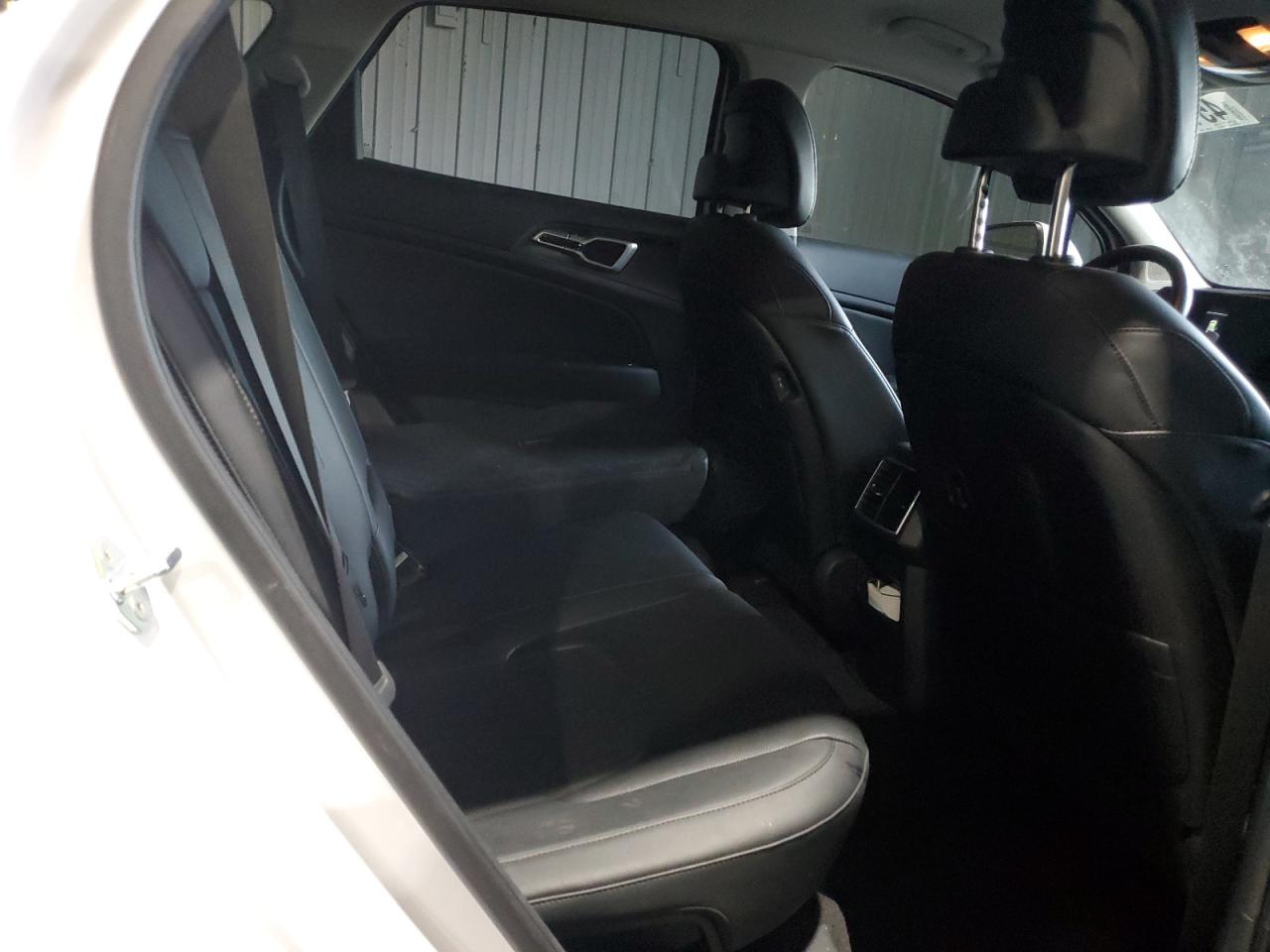 2023 Kia Sportage - Image 11