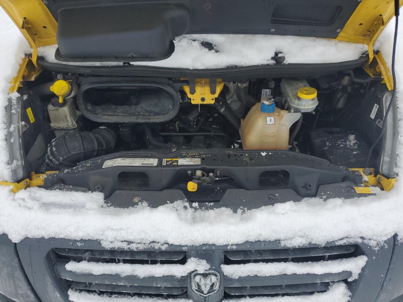 2018 Ram Promaster 2500 2500 High VIN: 3C6TRVDG3JE121046 Lot: 46267595