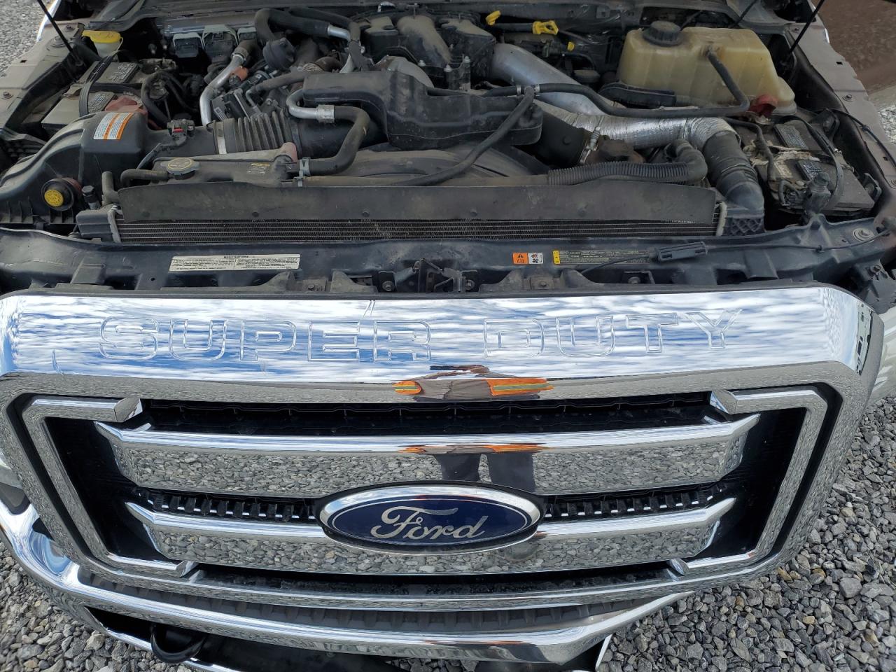 2011 Ford F350 - Image 11
