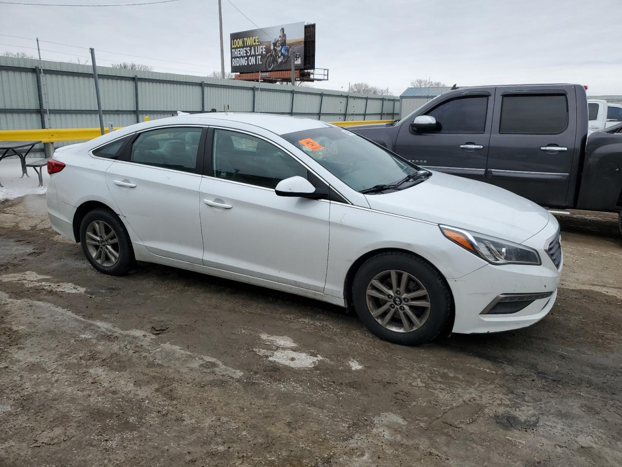 2015 Hyundai Sonata - Image 4