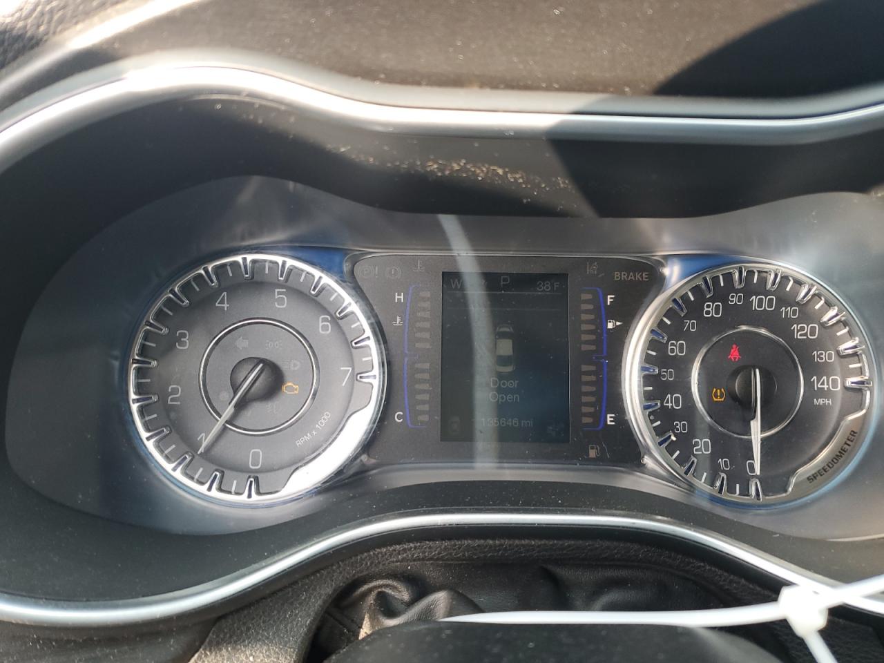 2015 Chrysler 200 - Image 9