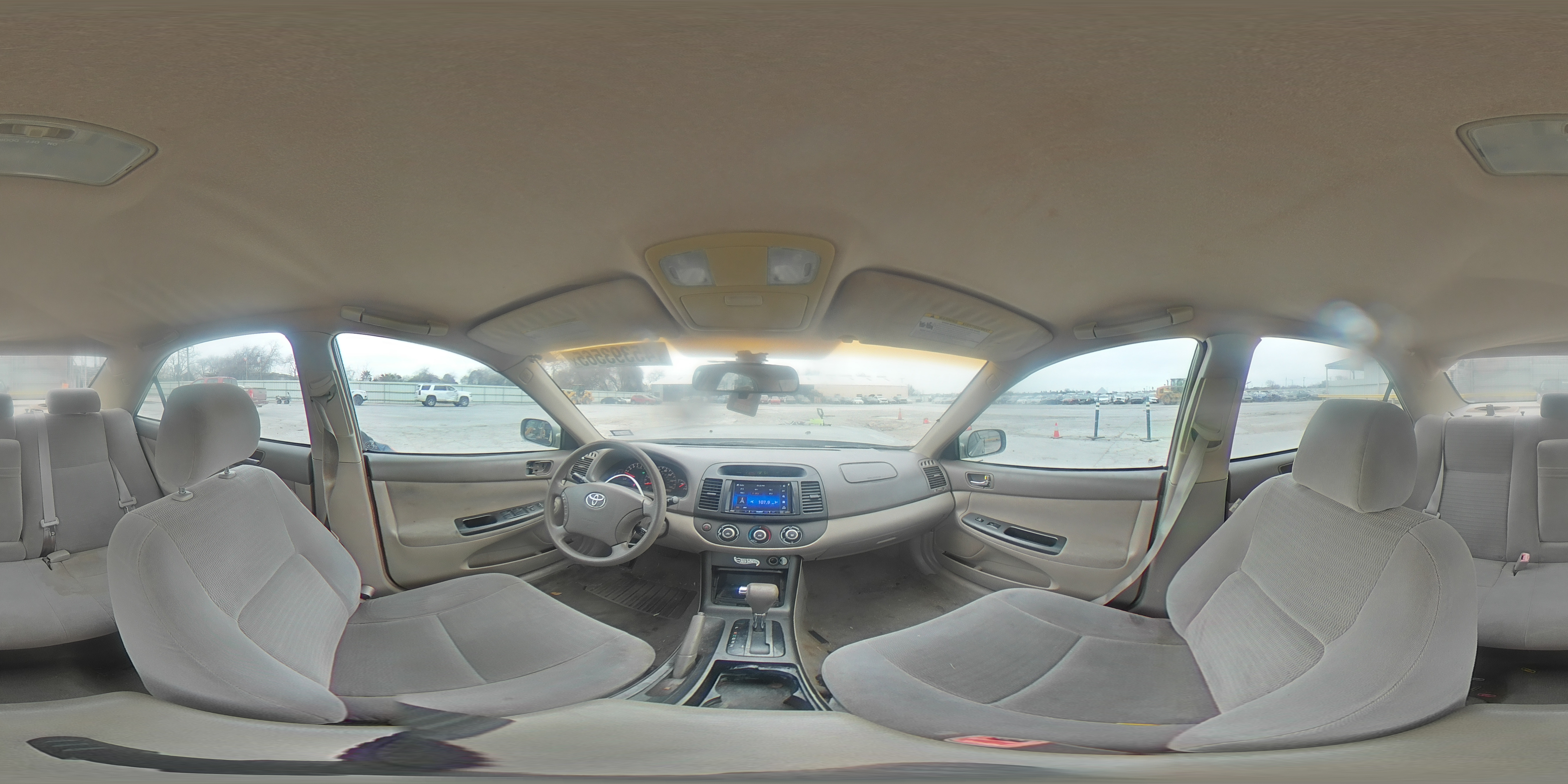 2005 Toyota Camry - Image 12