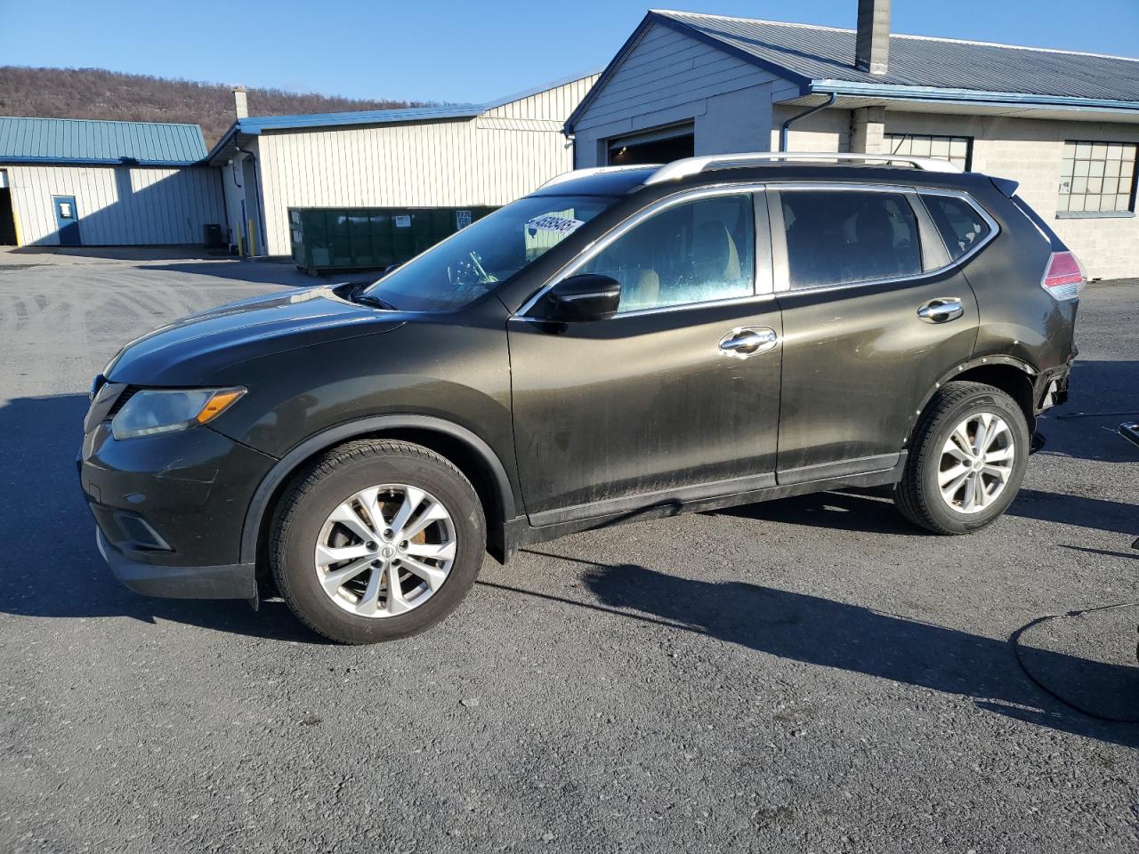 2015 Nissan Rogue - Image 1