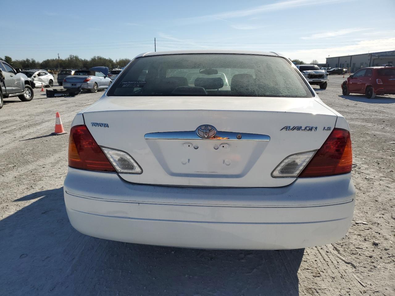 2000 Toyota Avalon - Image 6