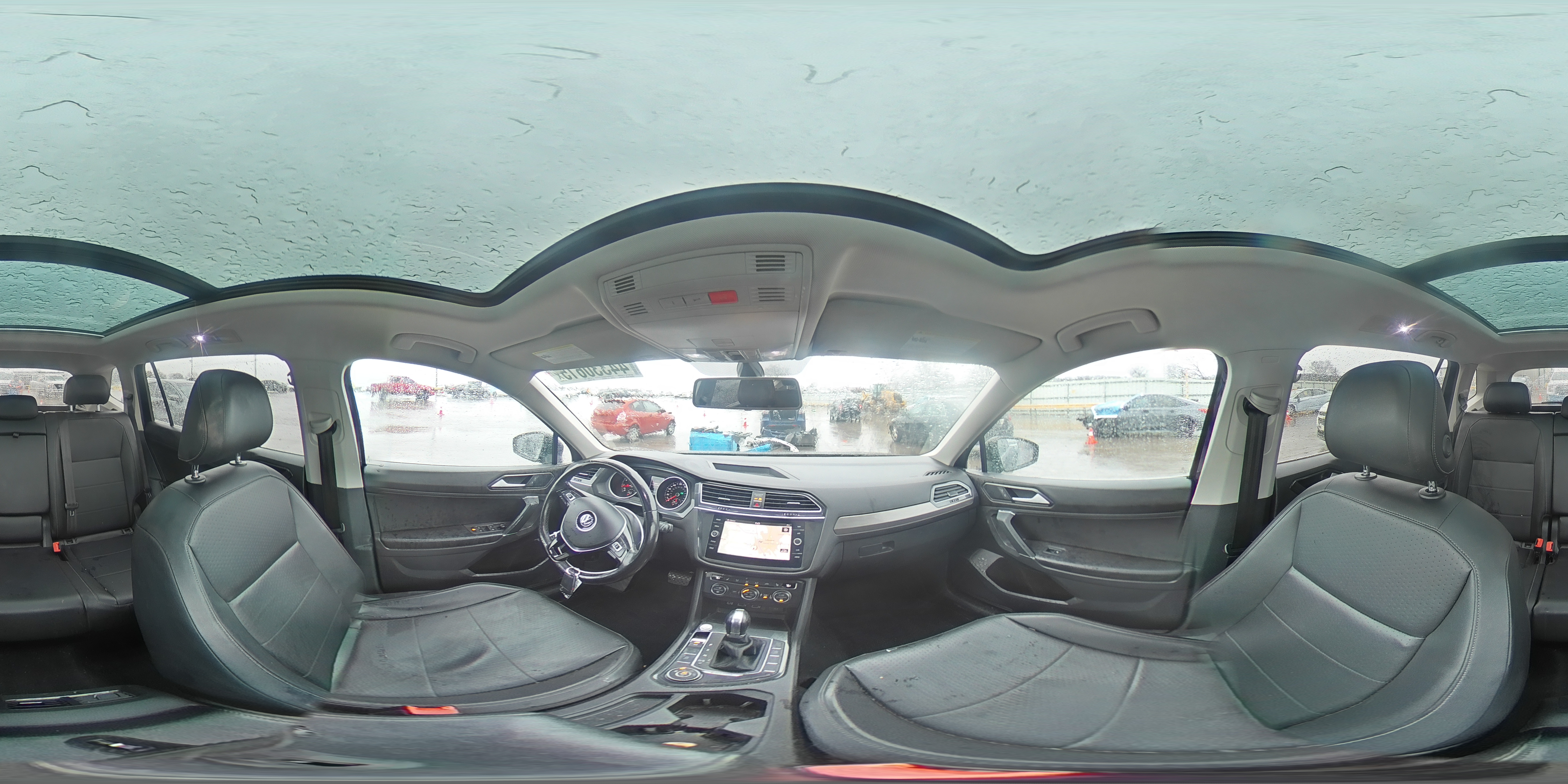2018 Volkswagen Tiguan - Image 15