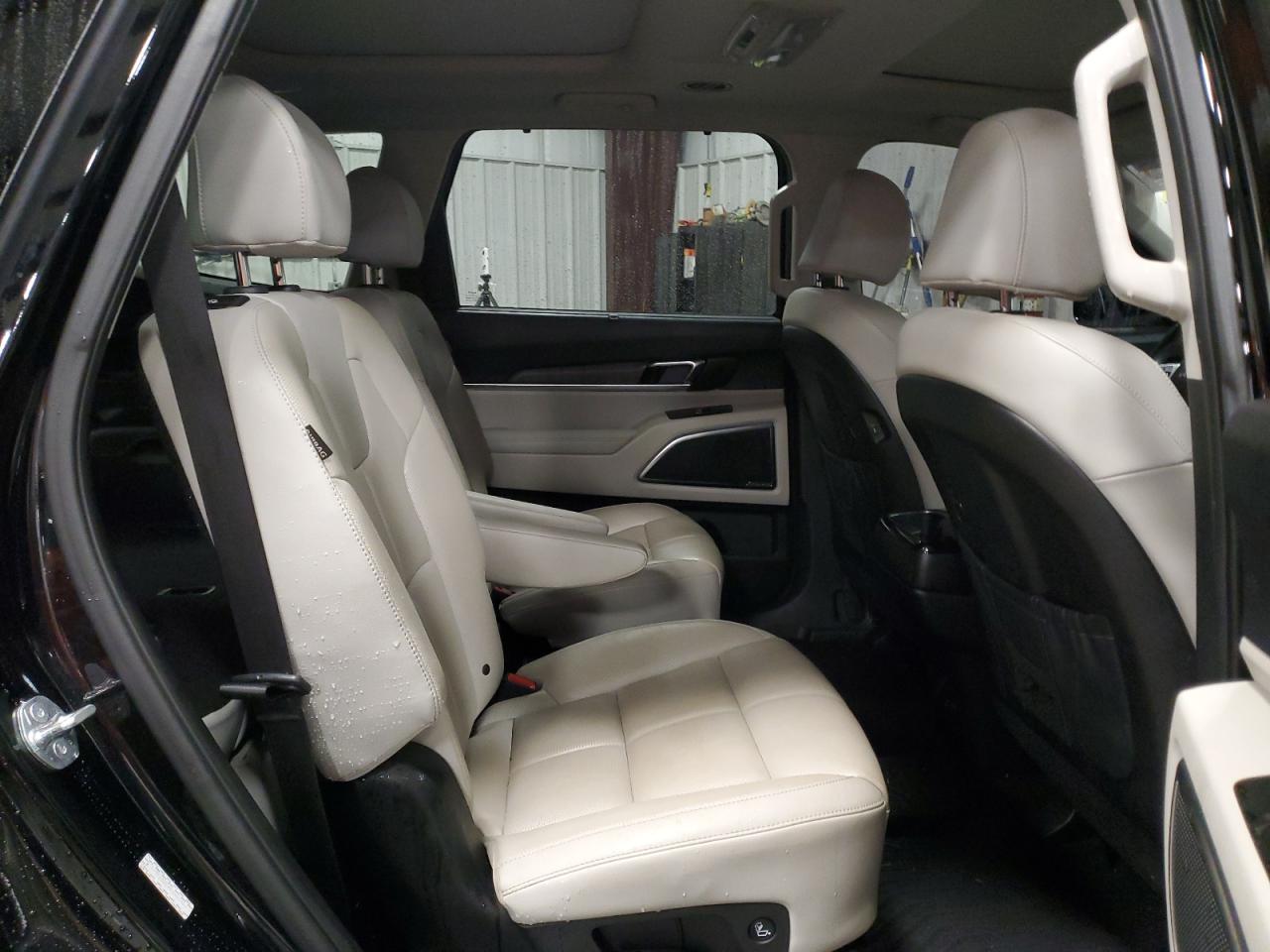 2023 Kia Telluride - Image 12