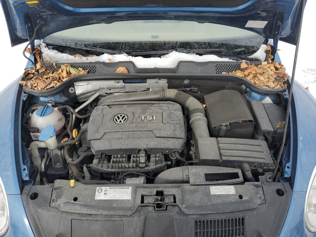 2017 Volkswagen Beetle - Image 11
