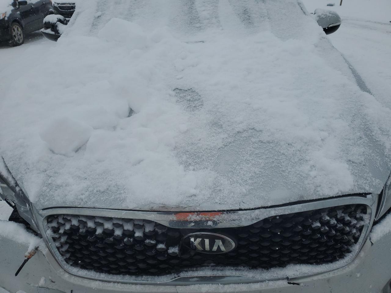2016 Kia Sorento - Image 14