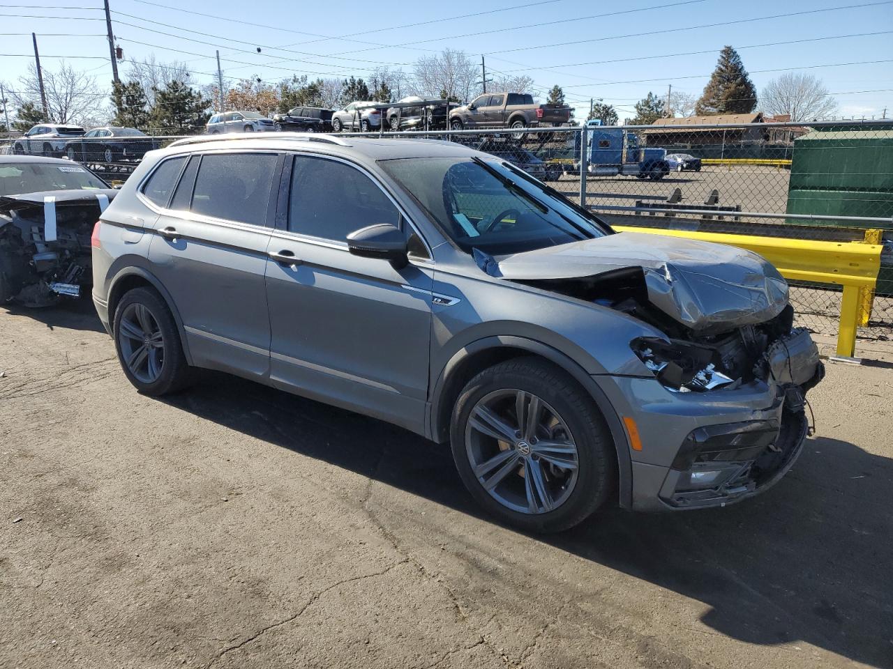 2018 Volkswagen Tiguan - Image 4