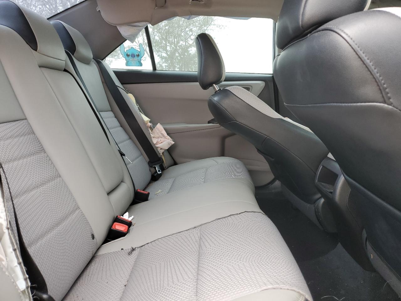 2017 Toyota Camry - Image 11