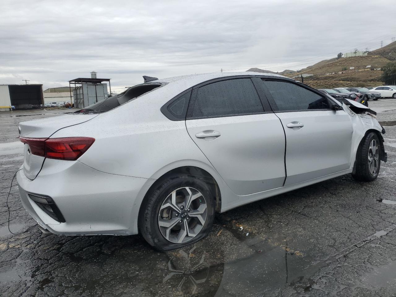 2021 Kia Forte - Image 3