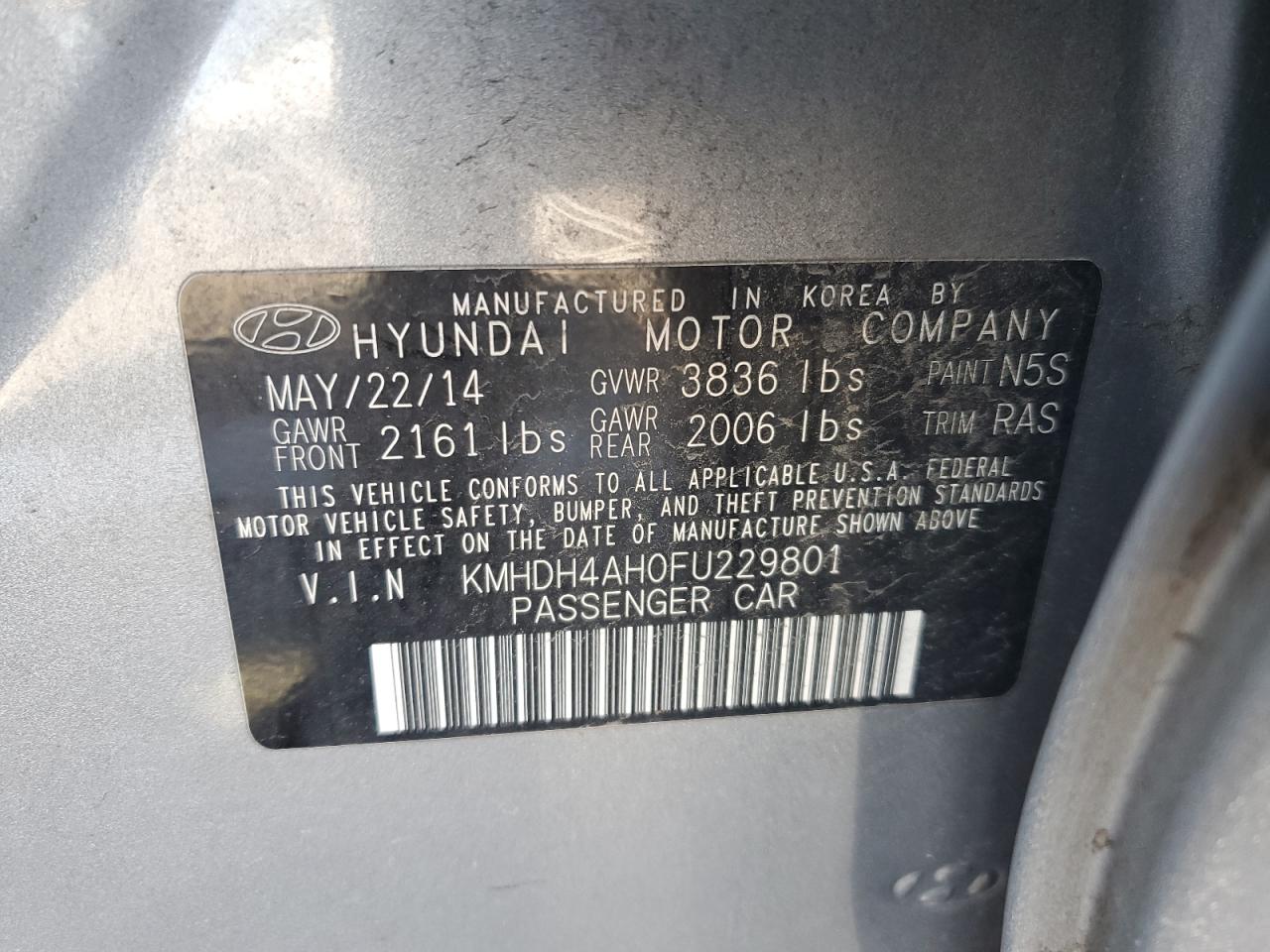 2015 Hyundai Elantra - Image 12