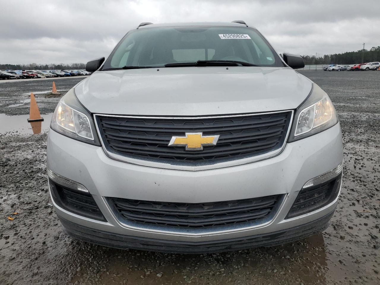 2017 Chevrolet Traverse - Image 5
