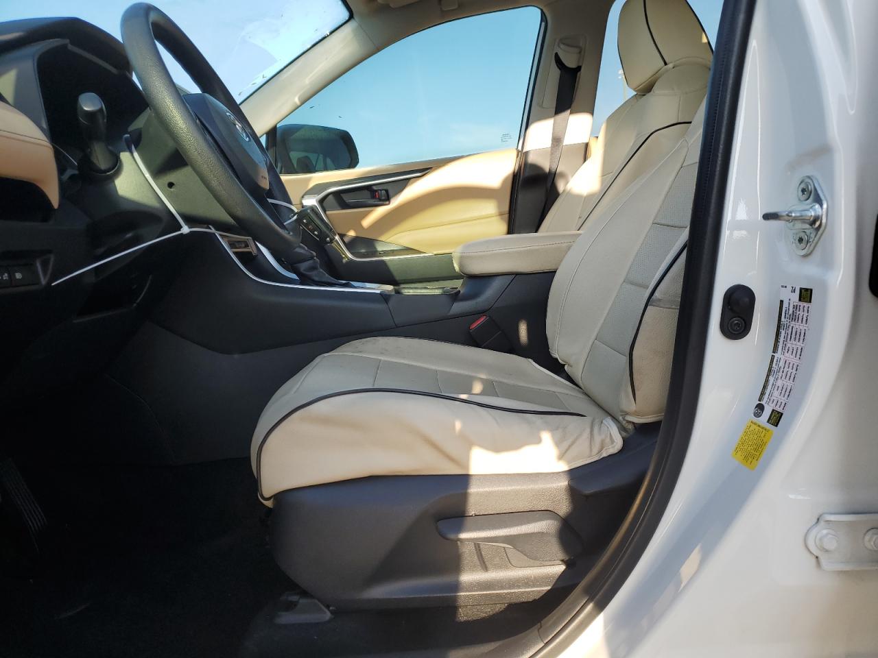 2021 Toyota RAV 4 - Image 7