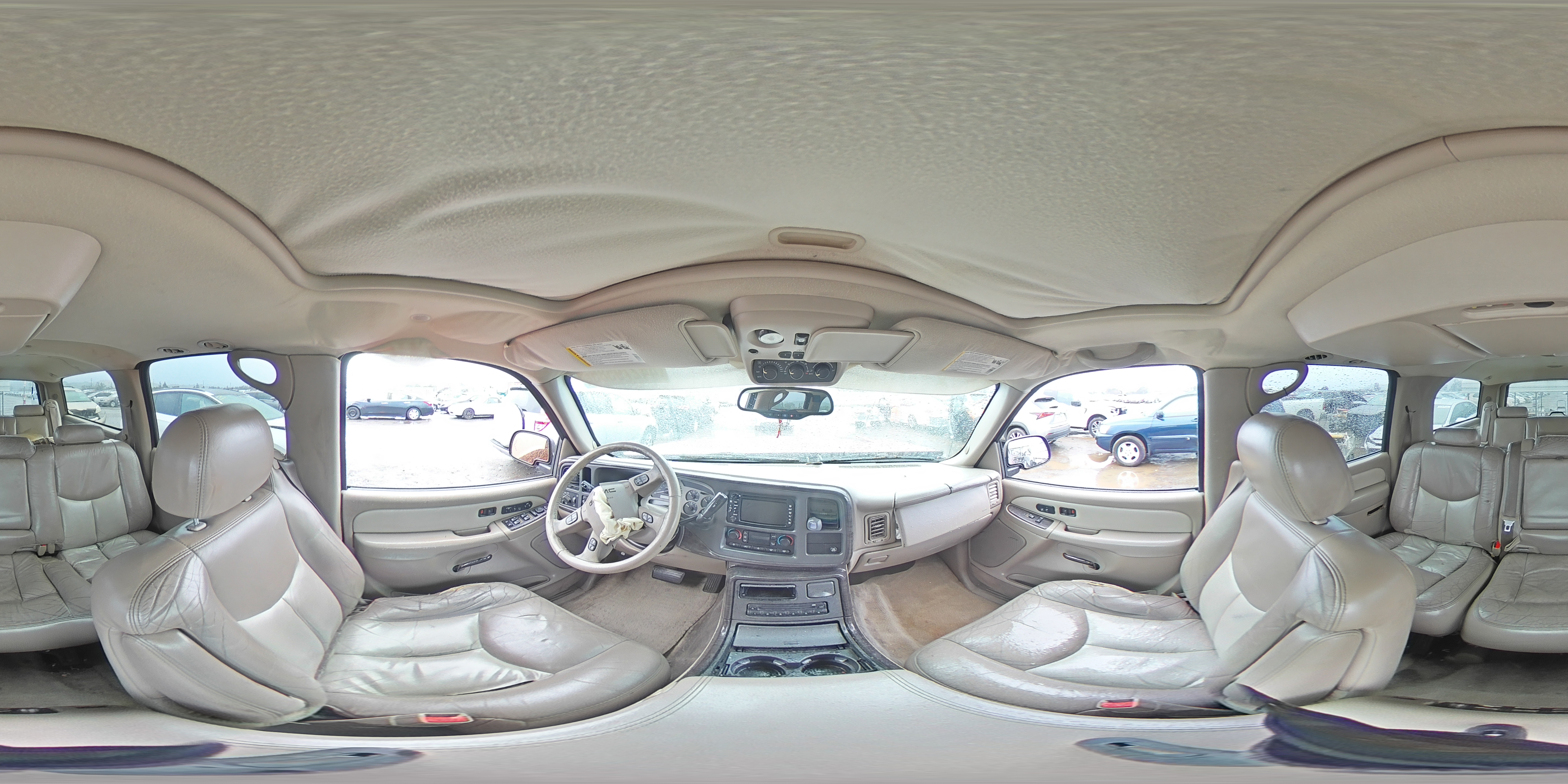 2004 GMC Yukon - Image 13