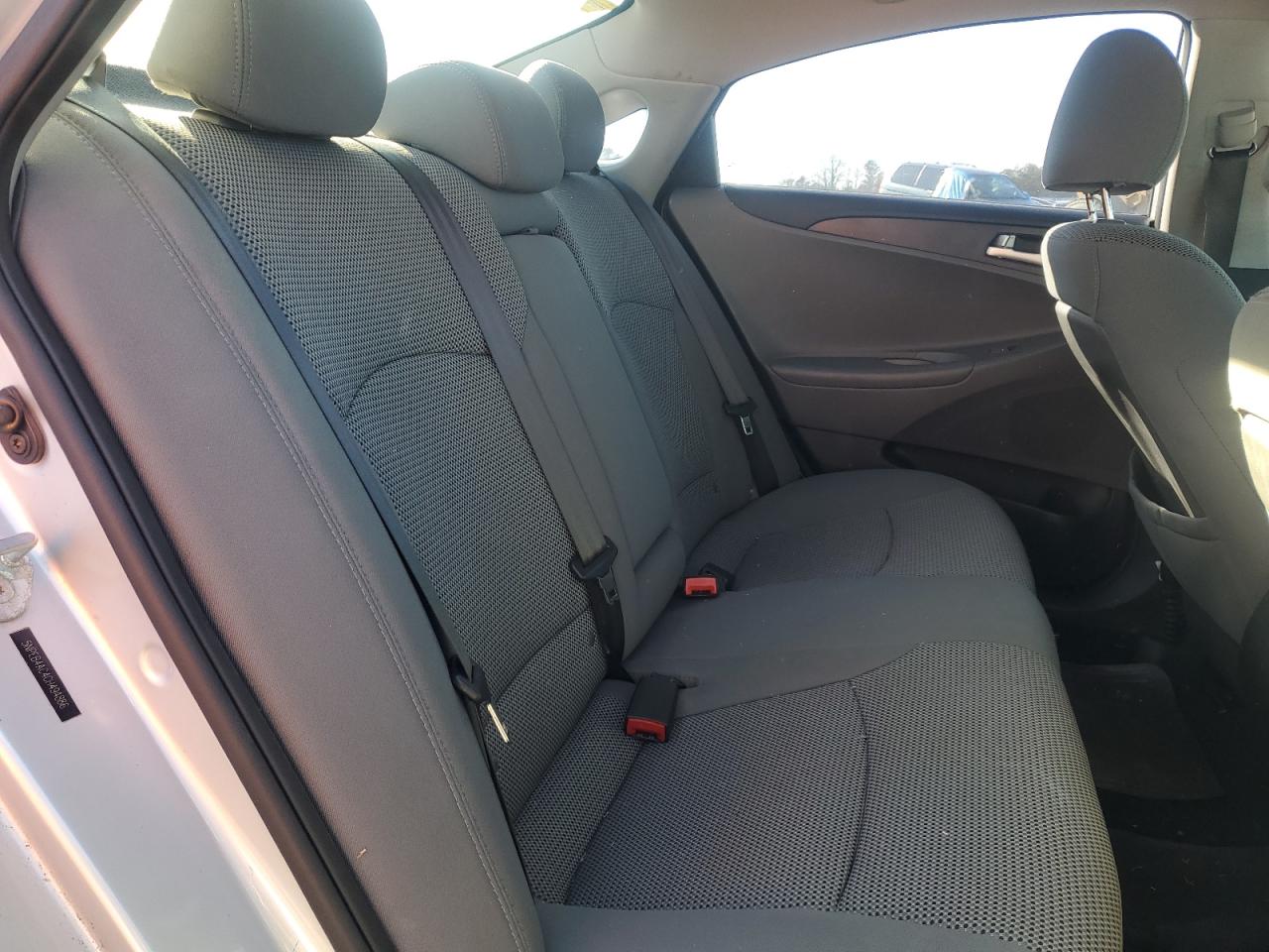 2012 Hyundai Sonata - Image 10