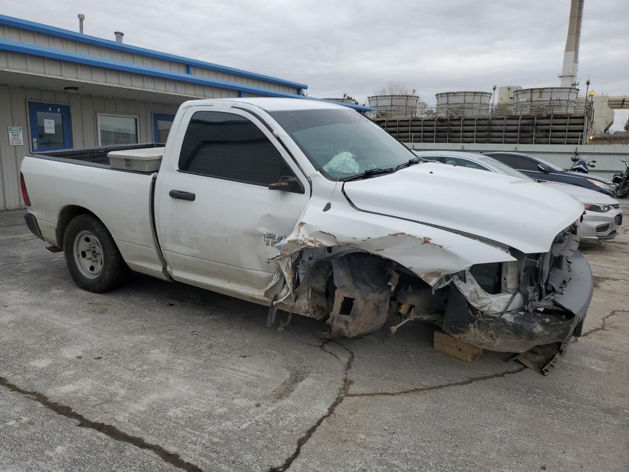 2016 RAM 1500 - Image 4