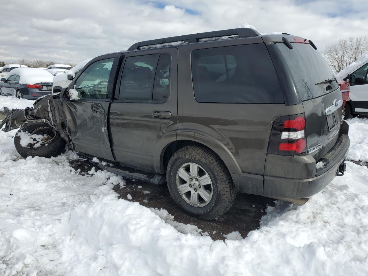2008 Ford Explorer - Image 2