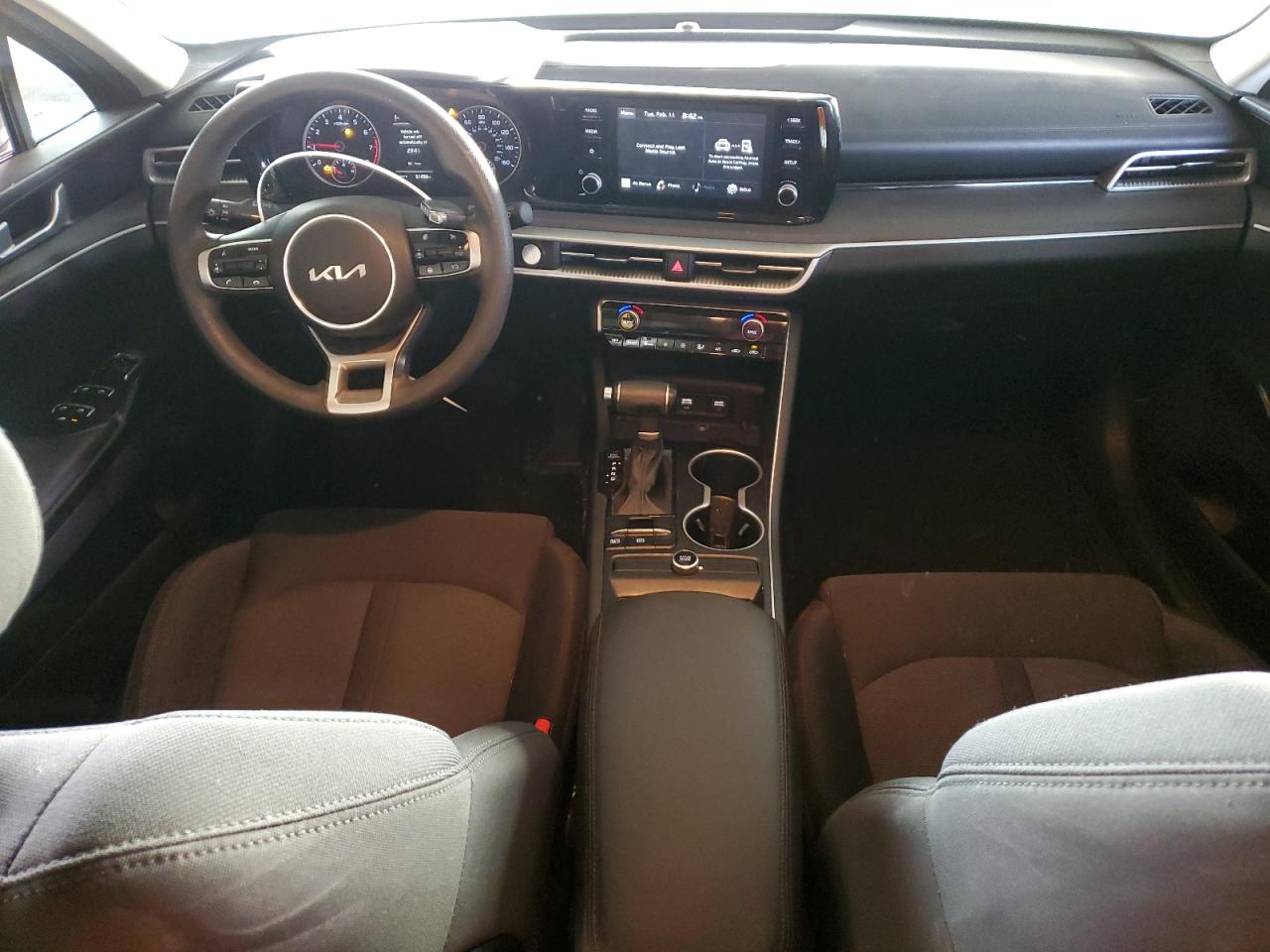 2022 Kia K5 - Image 8