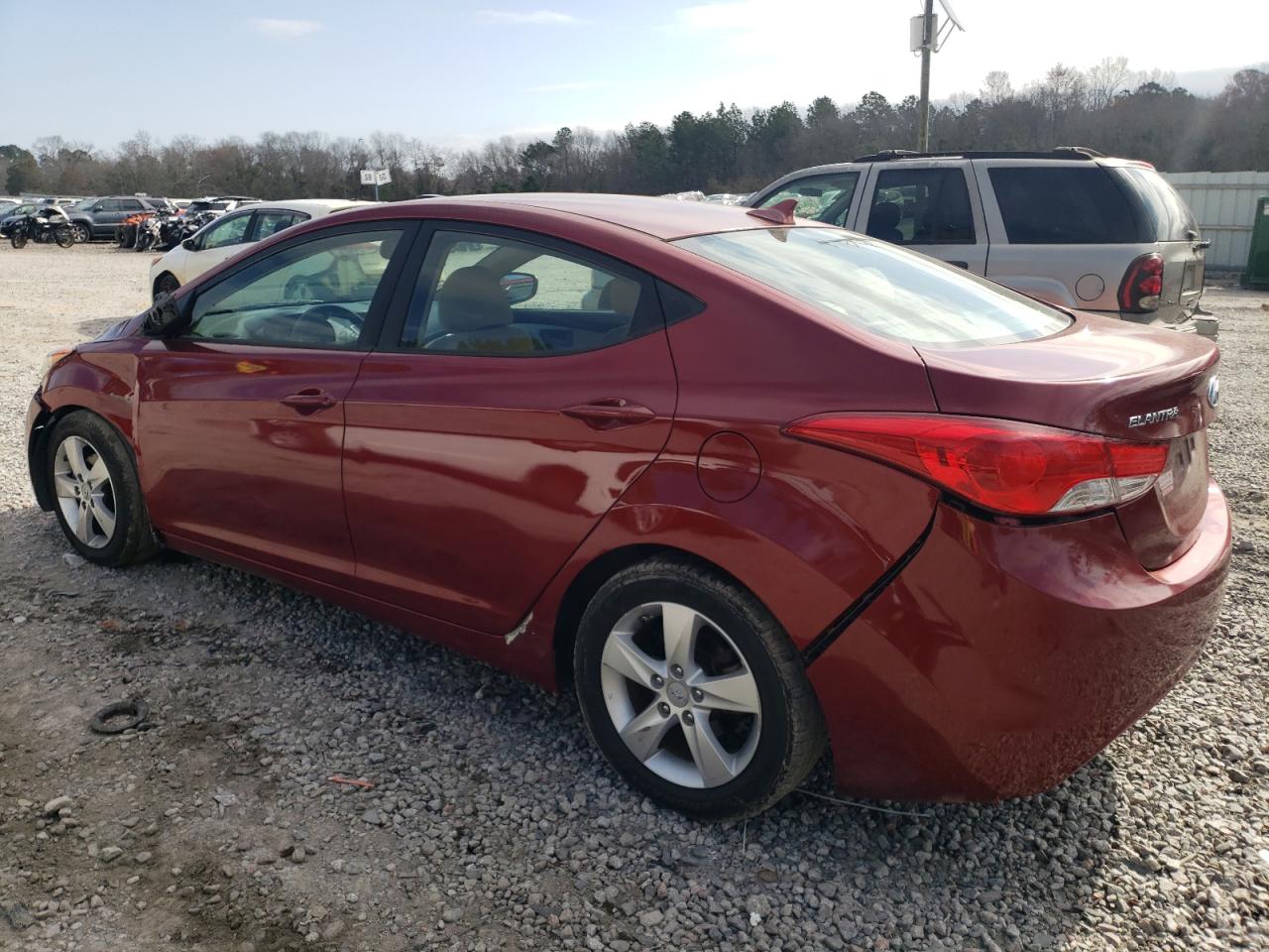 2013 Hyundai Elantra - Image 2