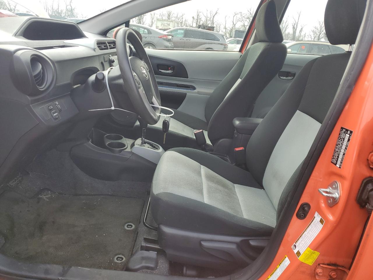 2012 Toyota Prius - Image 7