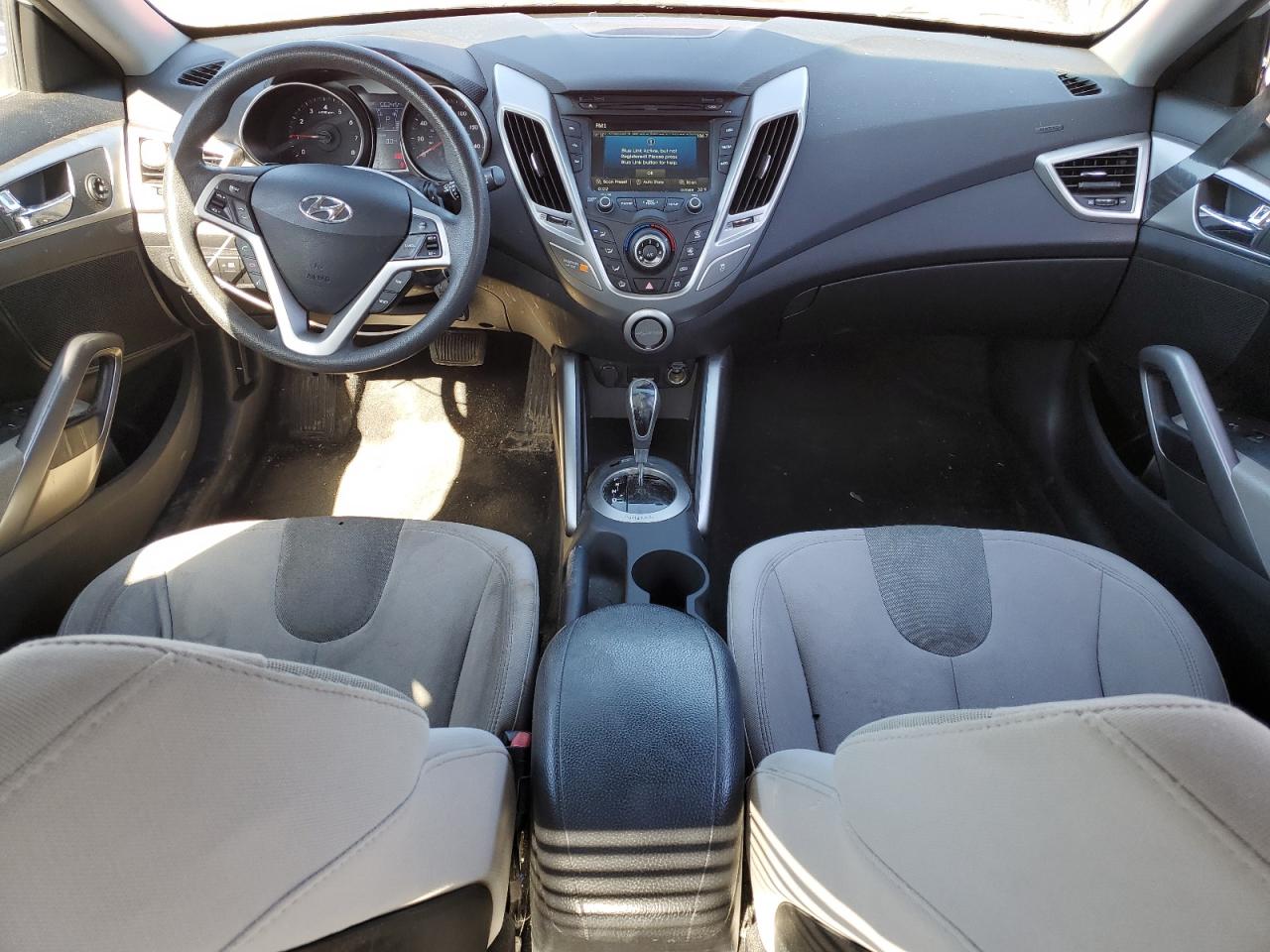 2012 Hyundai Veloster - Image 8