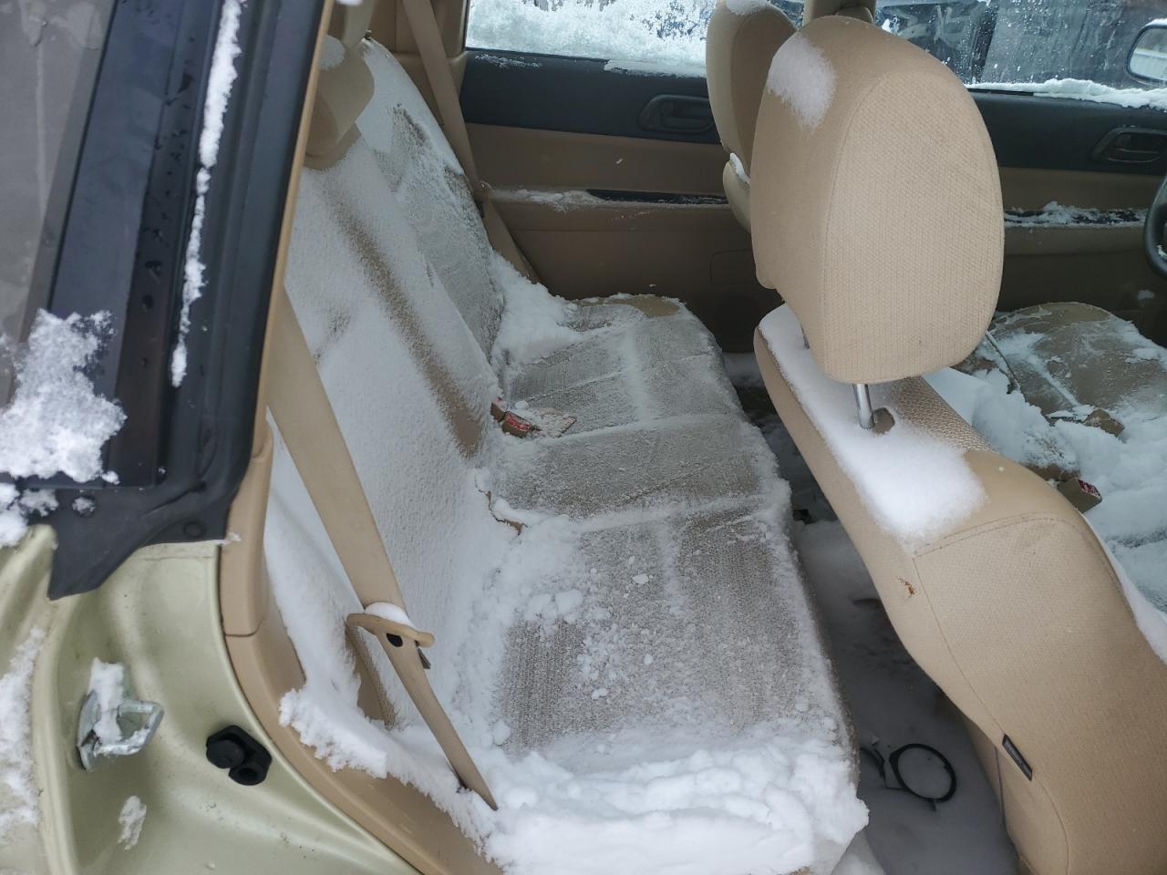 2004 Subaru Forester - Image 12