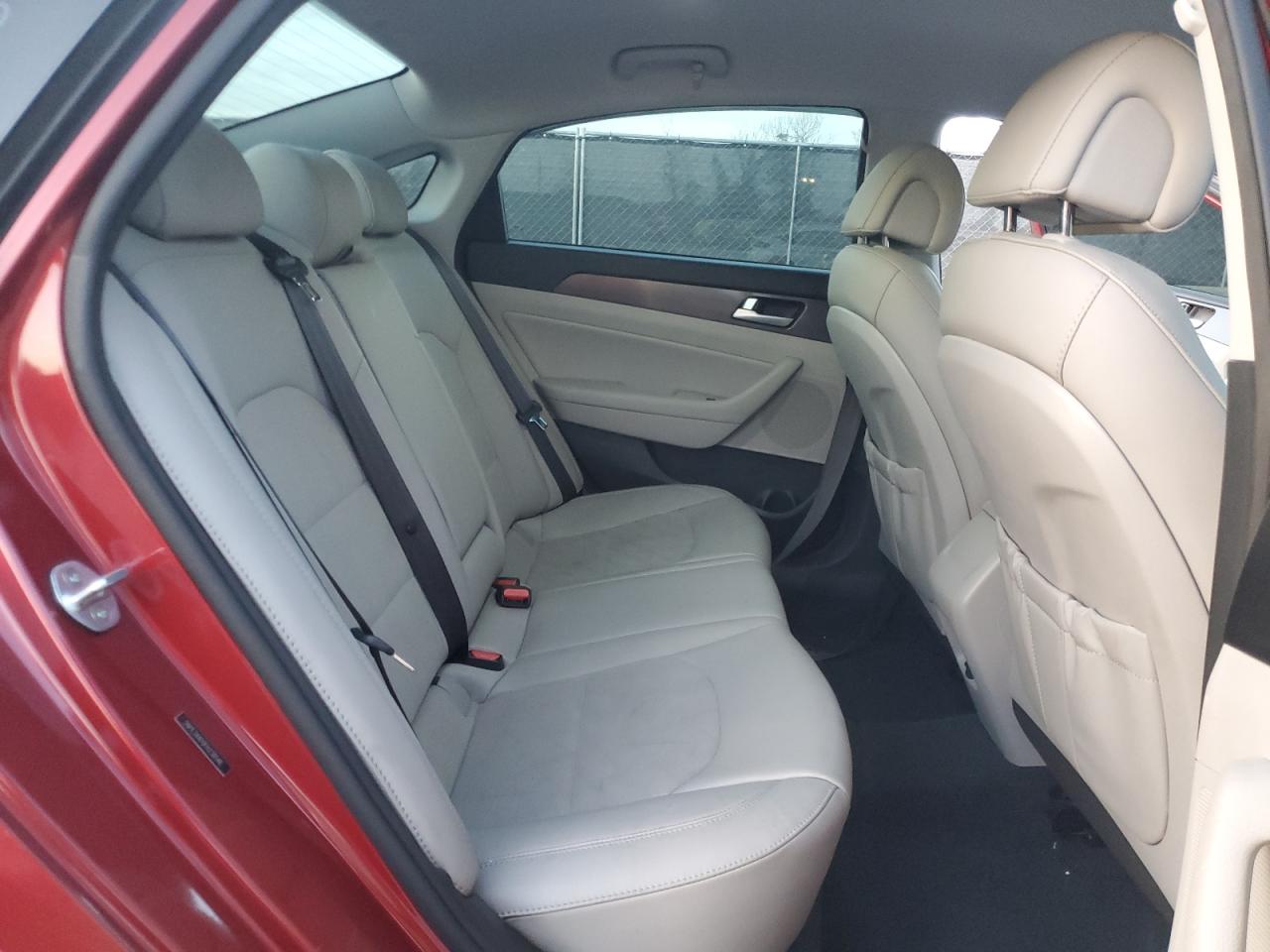 2015 Hyundai Sonata - Image 11