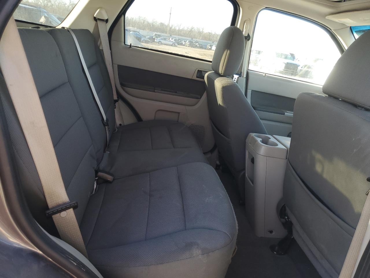 2009 Ford Escape - Image 11