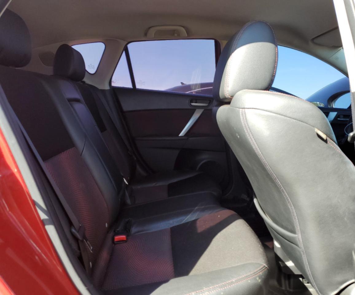 2013 Mazda 3 - Image 10