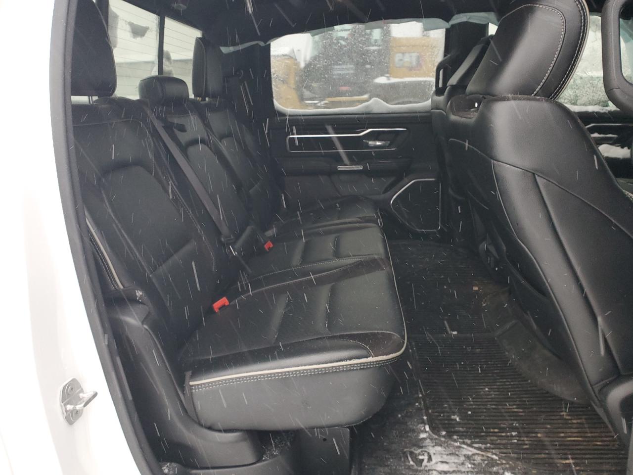 2022 RAM 1500 - Image 10