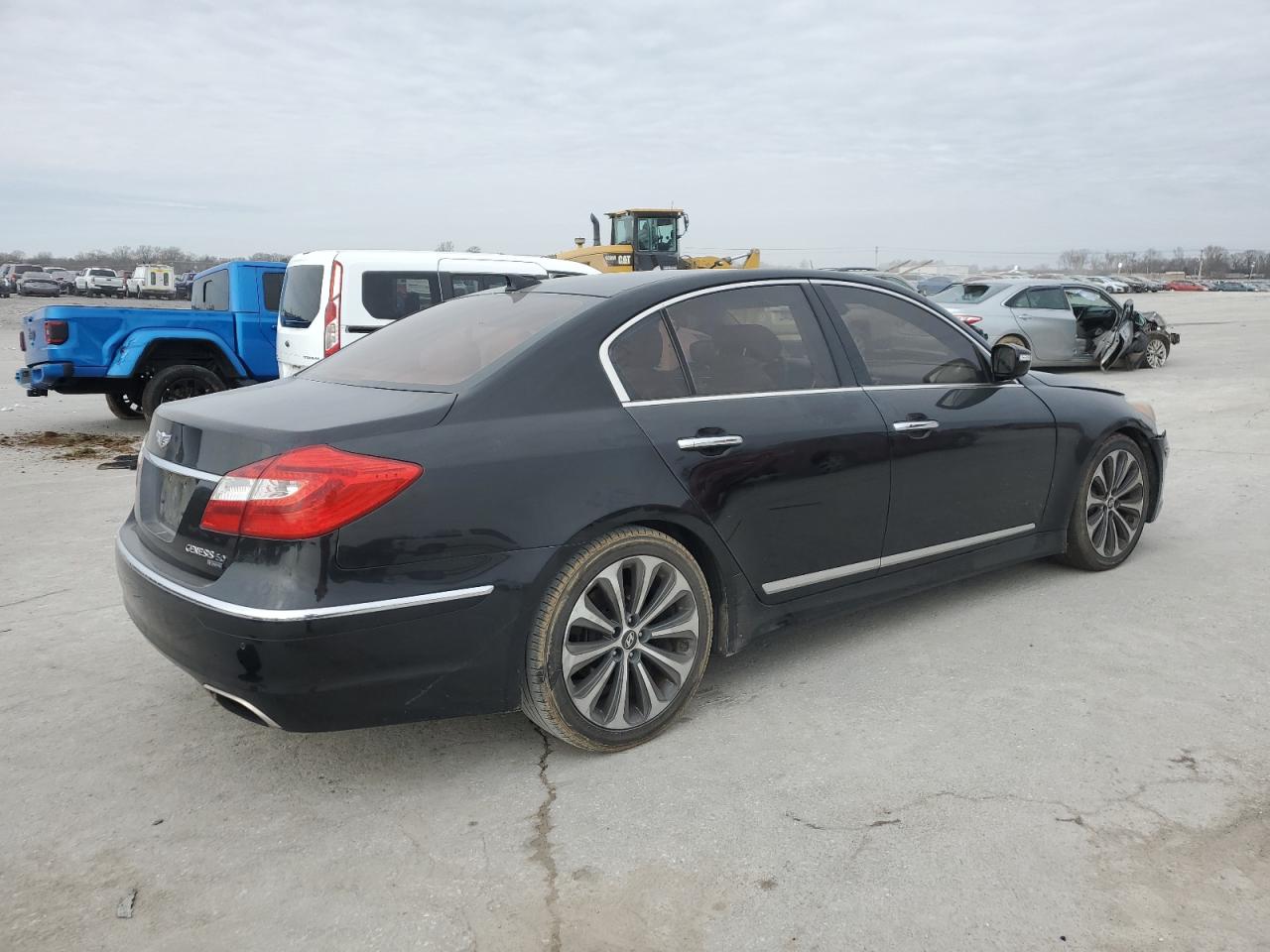 2013 Hyundai Genesis - Image 3